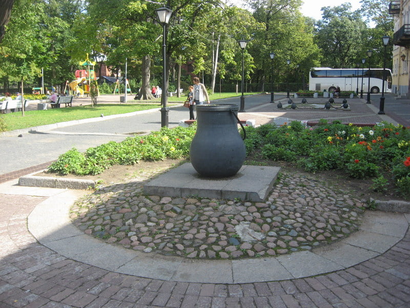 Памятник котлу 2