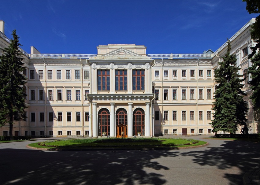 Аничков дворец 1